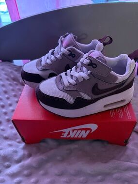 Nike Kids Purple and Pink Air Max Style Sneakers